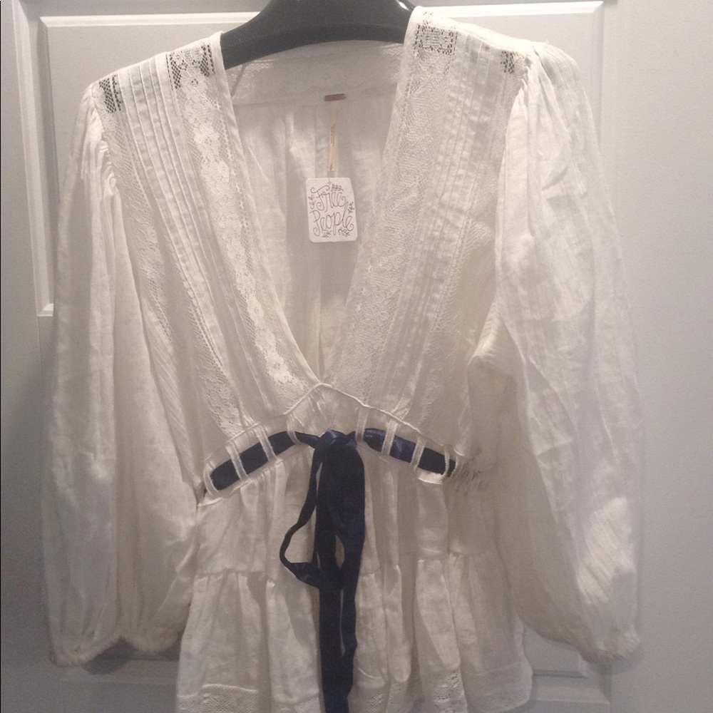 Free People favorite Romance tunic - Picture 6 of 8